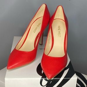 Nine West 3.5” “Martina” red leather heels - size 5